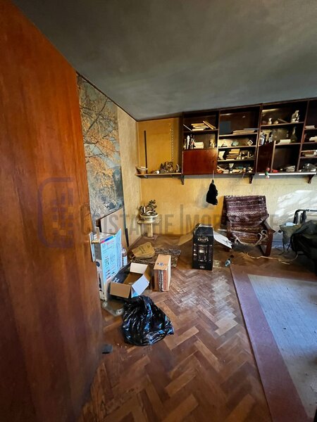 Uioara, sector 4, ap. 2 cam. decomandat, 48 mp, necesita renovare