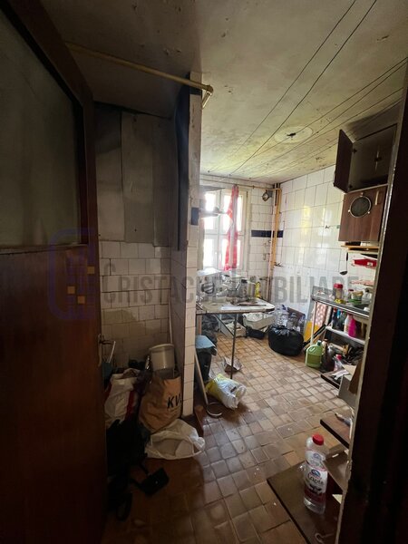 Uioara, sector 4, ap. 2 cam. decomandat, 48 mp, necesita renovare