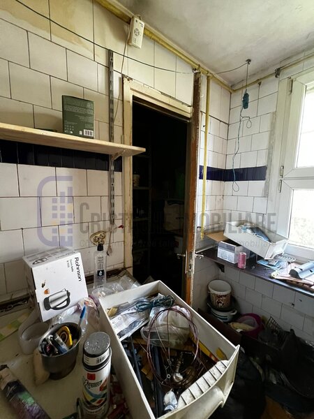 Uioara, sector 4, ap. 2 cam. decomandat, 48 mp, necesita renovare